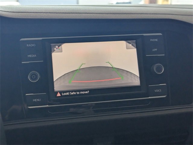 Certified 2022 Volkswagen Jetta SE w/ Panoramic Sunroof Package image 22