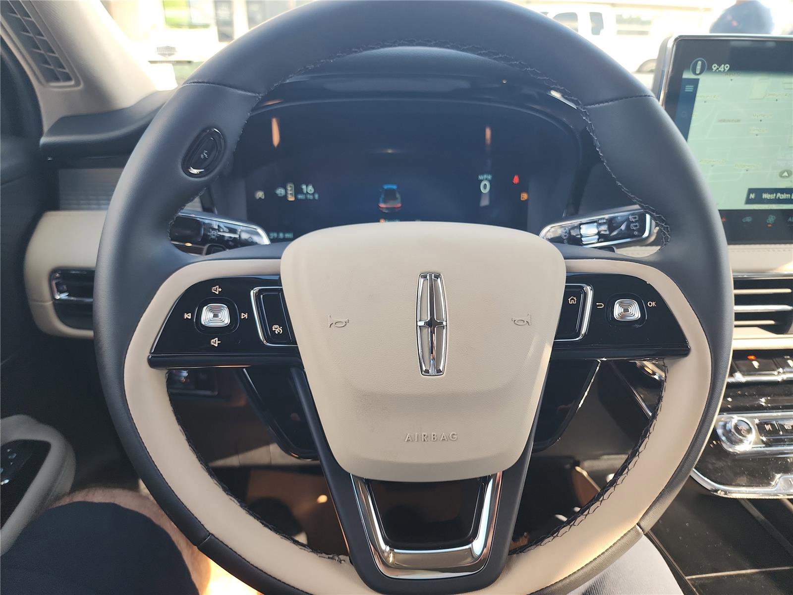 New 2026 Lincoln Corsair Premiere image 30