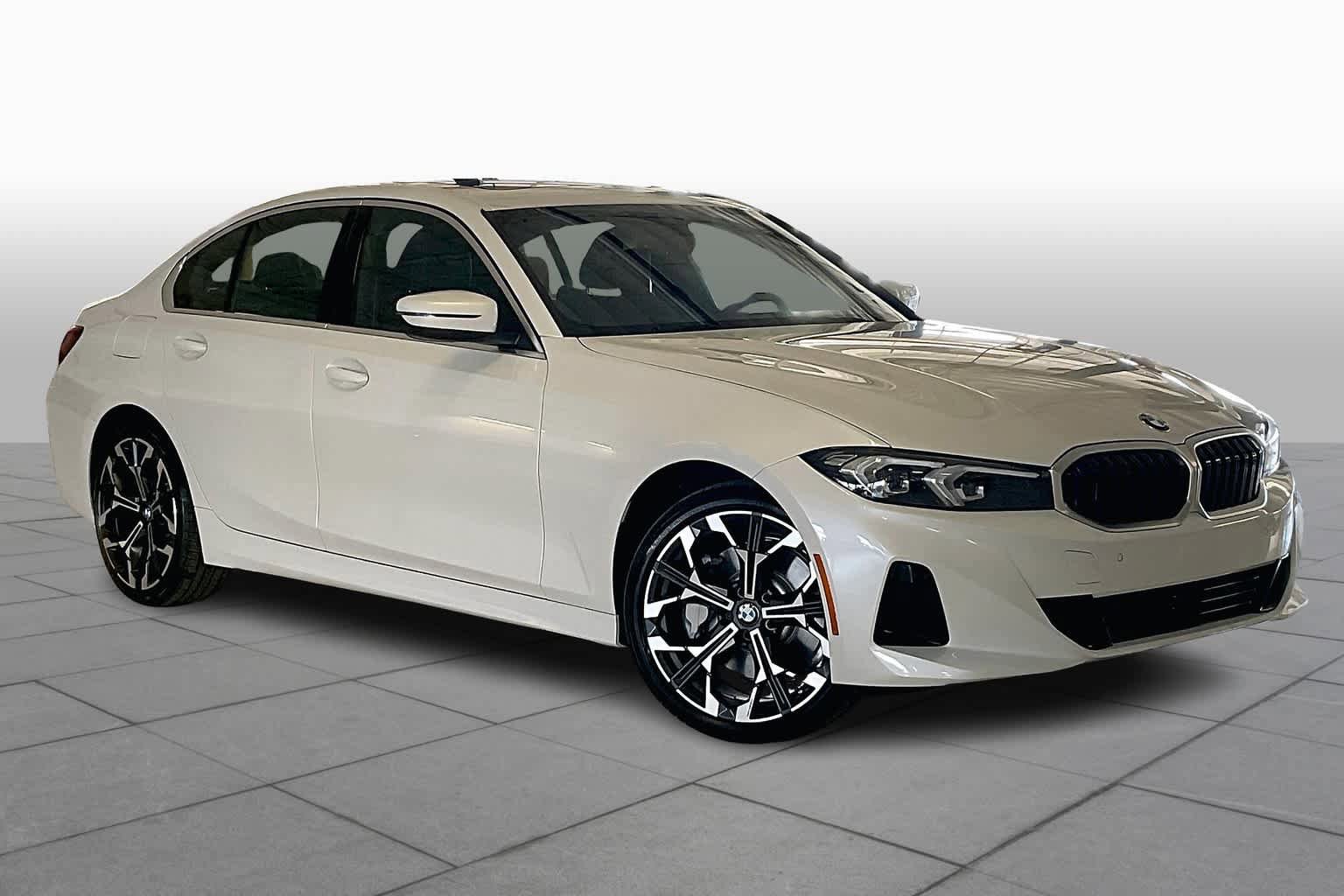 New 2025 BMW 330i Sedan w/ Premium Package RWD image 2
