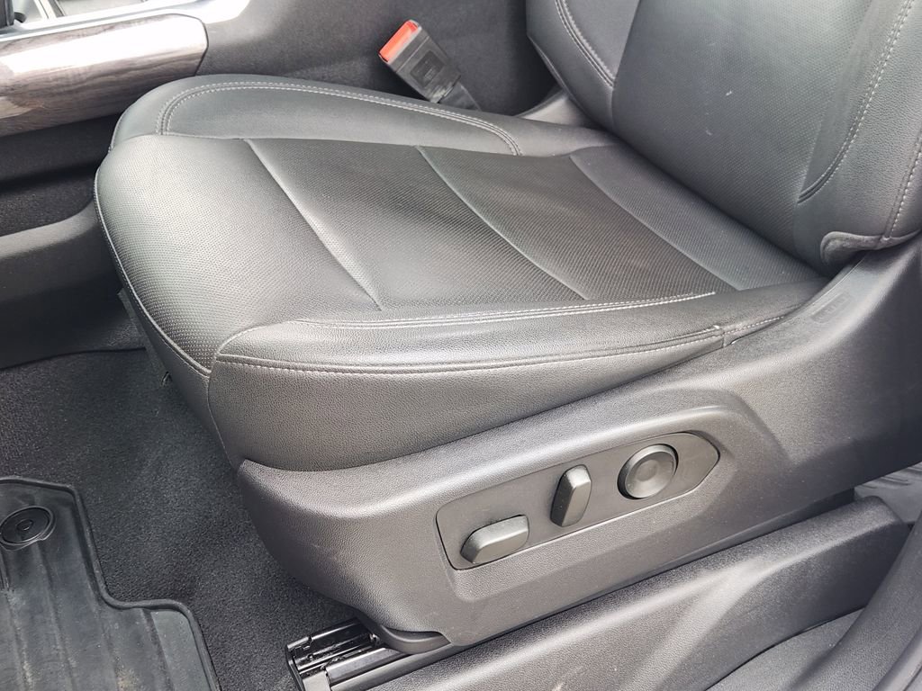 Certified 2022 Chevrolet Silverado 1500 LTZ AWD/4WD image 24