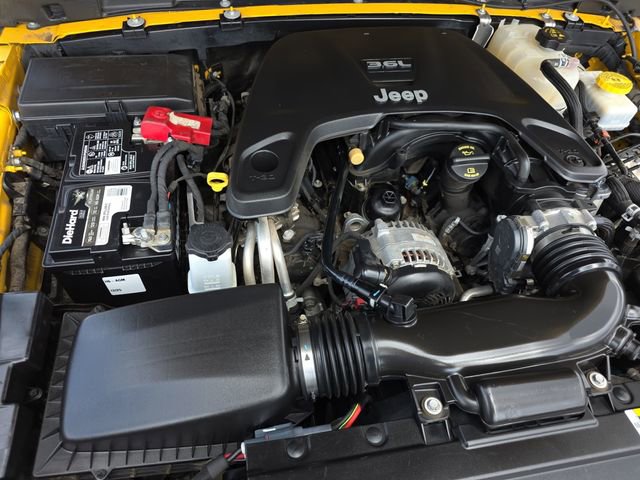 Used 2018 Jeep Wrangler Unlimited Sahara image 30