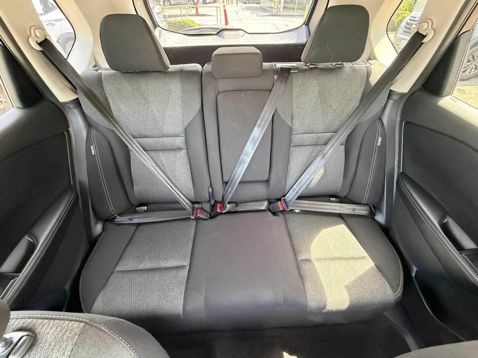 Used 2025 Nissan Rogue SV FWD image 40