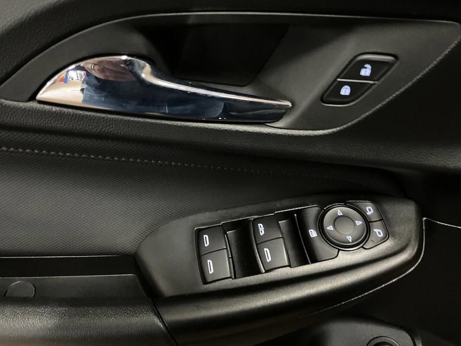 Used 2022 Chevrolet TrailBlazer RS w/ Sun and Liftgate Package image 30