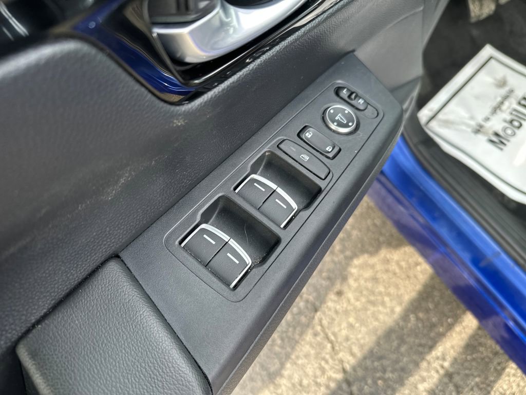 Used 2023 Honda CR-V EX-L image 11