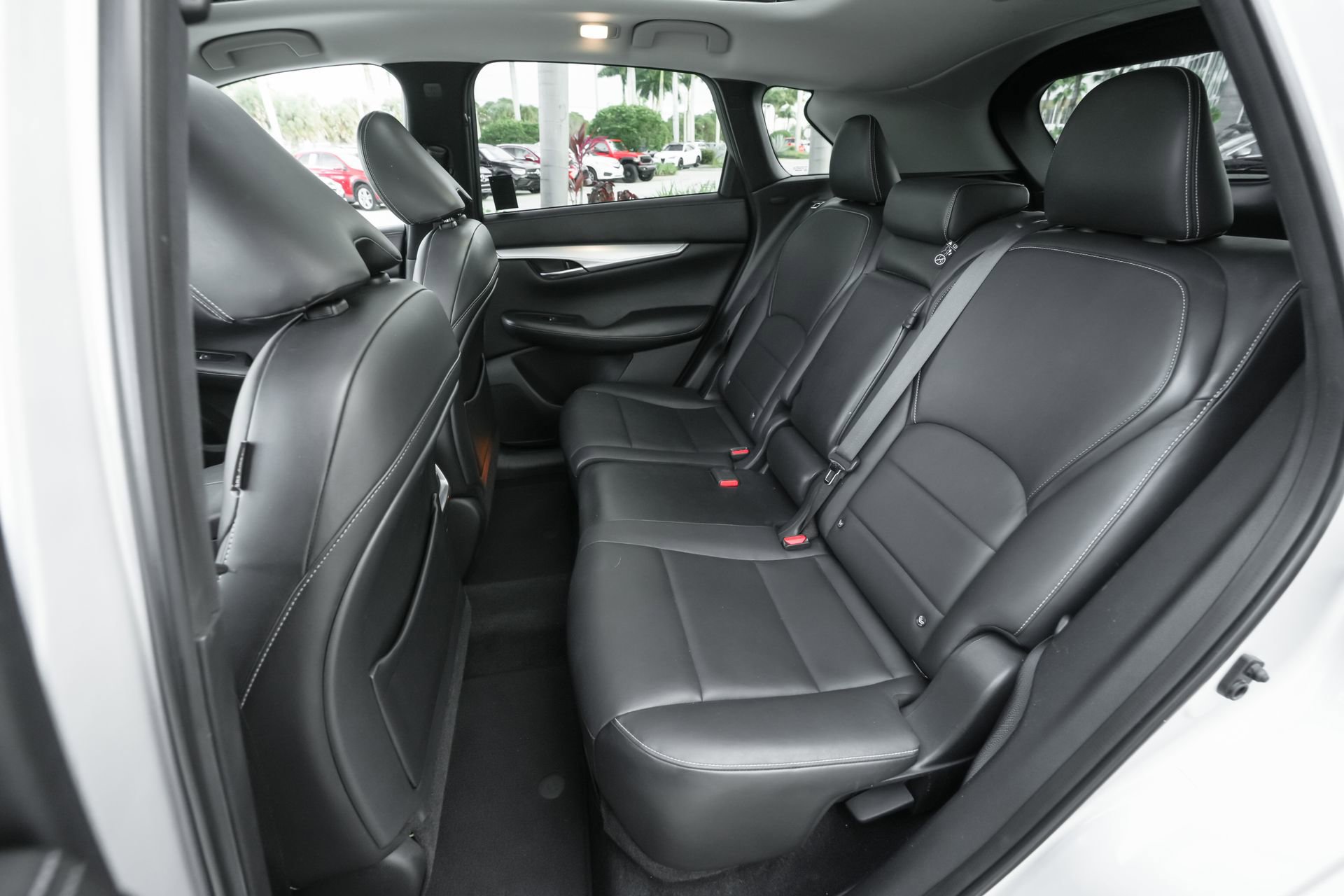 Used 2019 INFINITI QX50 Luxe w/ Navigation Package image 17