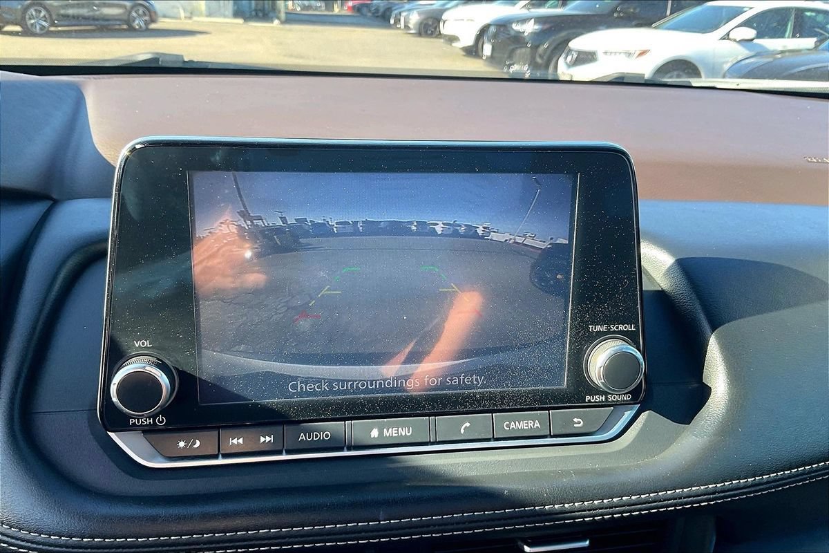 Used 2023 Nissan Rogue S FWD image 18