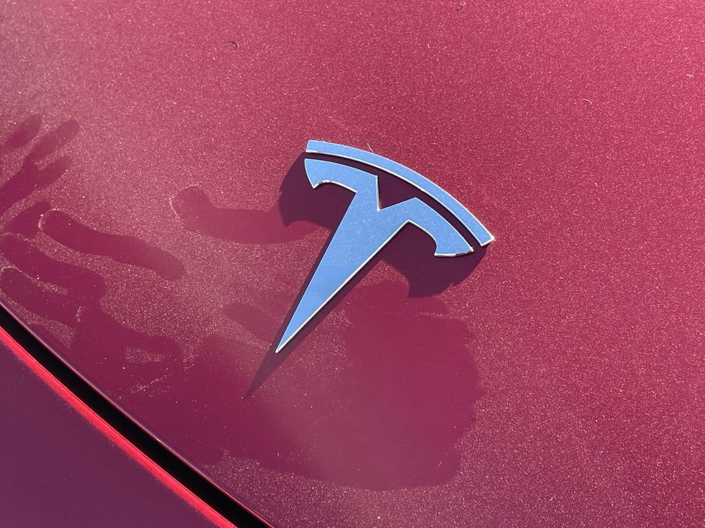 Used 2023 Tesla Model Y Long Range image 31