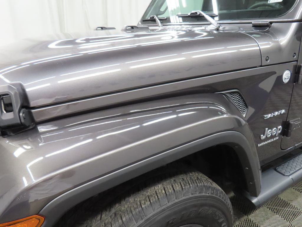 Used 2024 Jeep Wrangler Unlimited Sahara w/ Technology Group AWD/4WD image 46