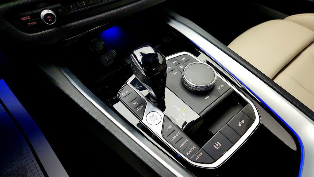 Used 2022 BMW Z4 M40i w/ Premium Package image 17