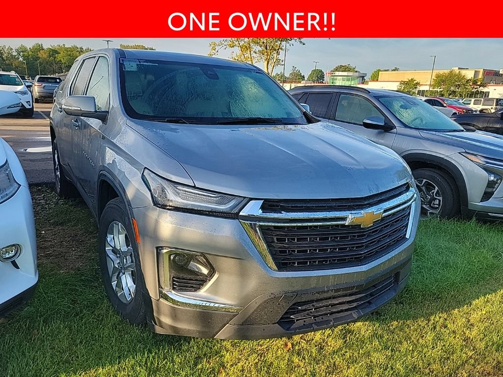 Used 2023 Chevrolet Traverse LS w/ Safety Package AWD/4WD image 3
