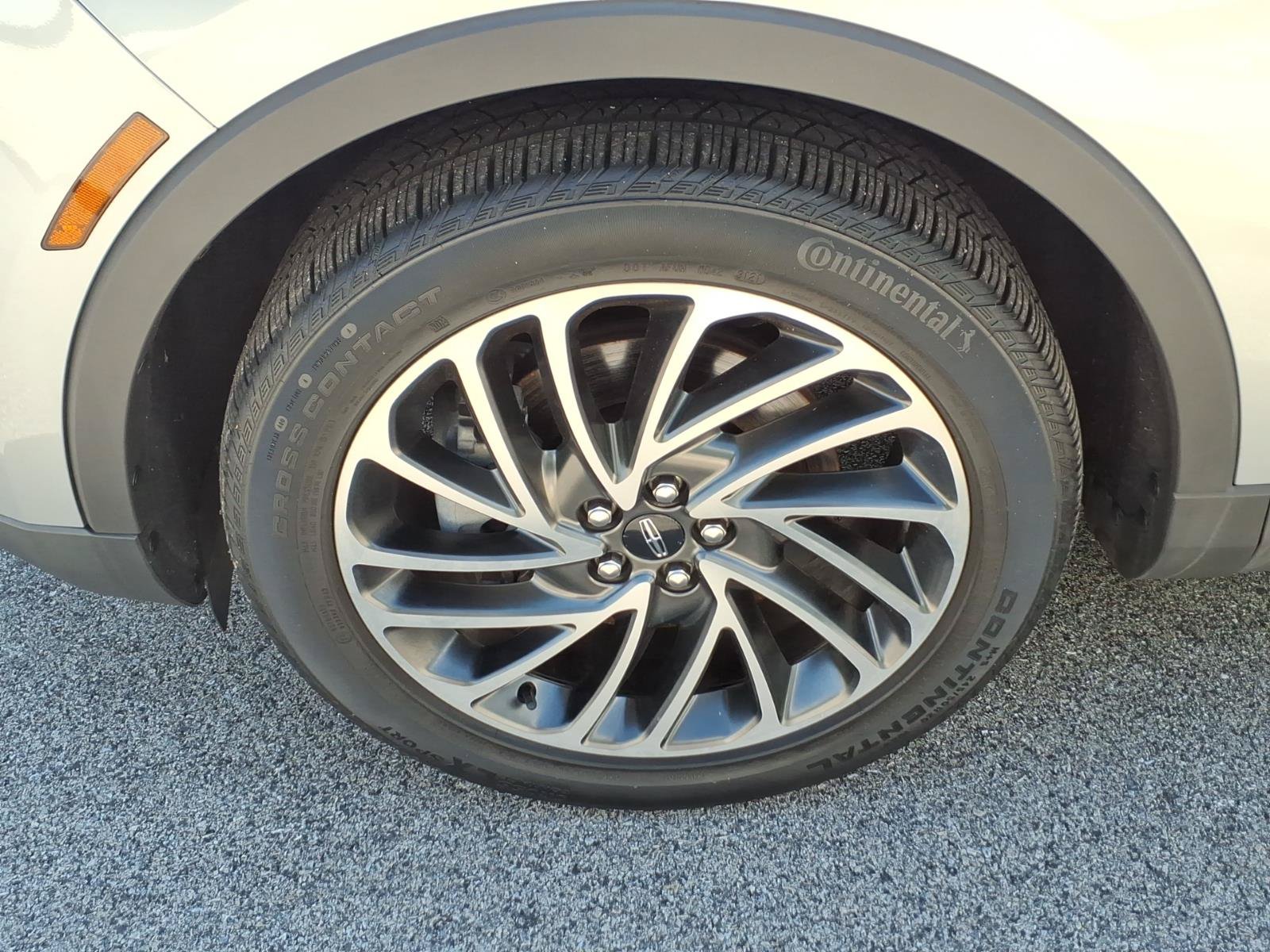 Certified 2020 Lincoln Nautilus Reserve AWD/4WD image 10