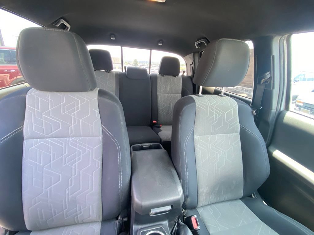 Used 2020 Toyota Tacoma TRD Off-Road w/ Technology Package RWD image 26
