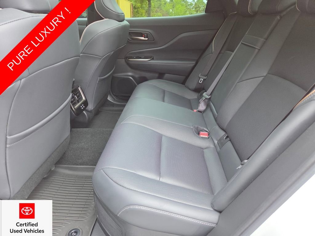Used 2024 Toyota Crown AWD/4WD image 21