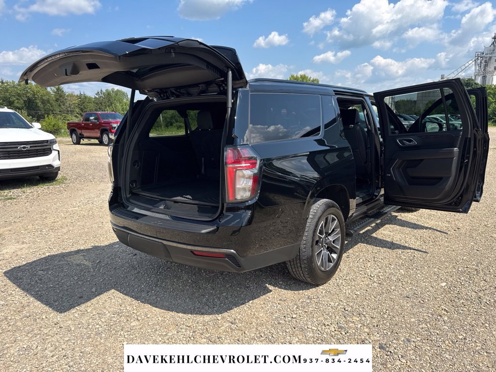 Used 2021 Chevrolet Suburban Z71 w/ Rear Media and Nav Package AWD/4WD image 14