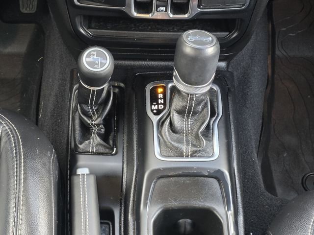 Used 2019 Jeep Wrangler Unlimited Sahara AWD/4WD image 20