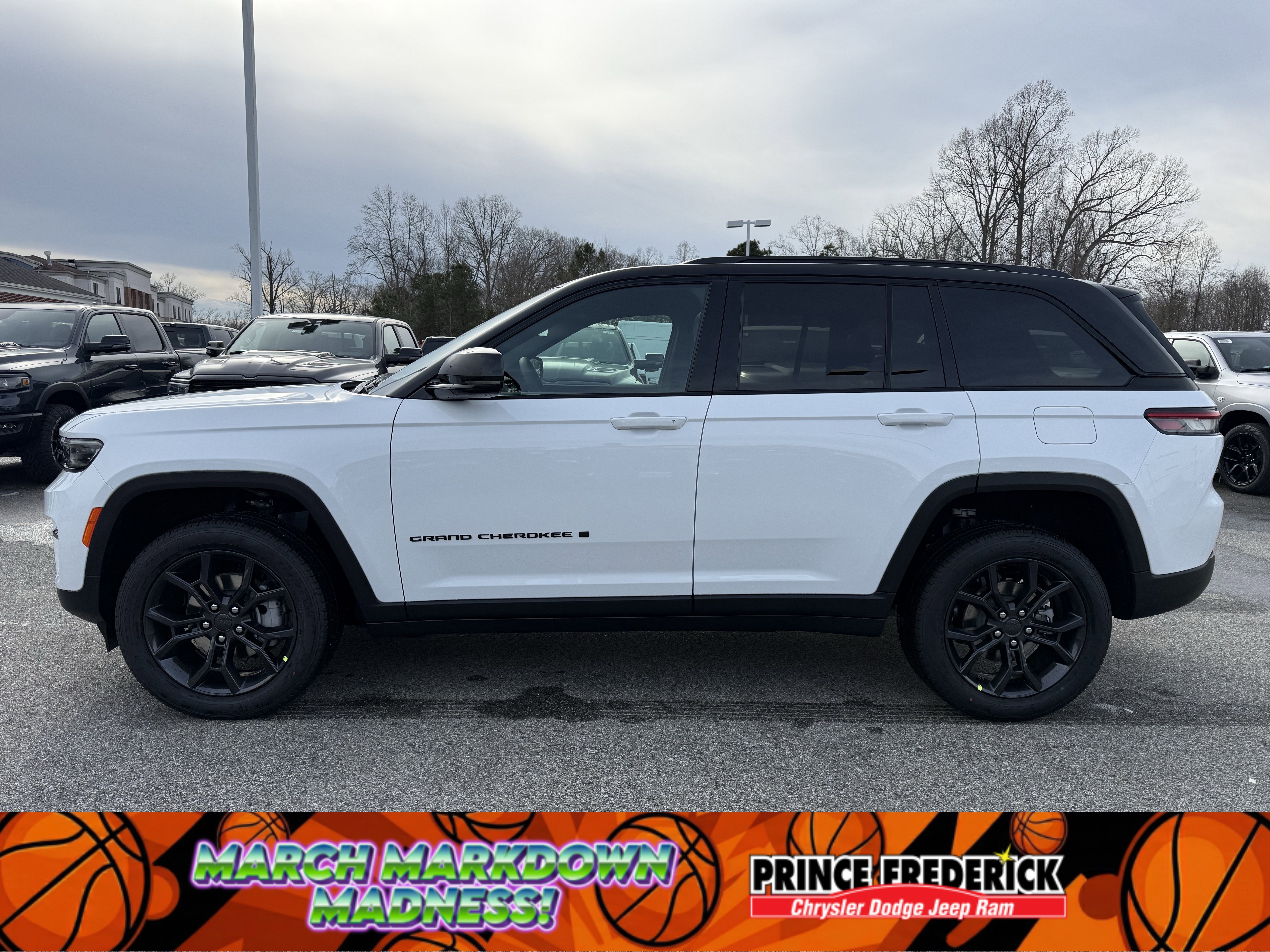 New 2025 Jeep Grand Cherokee Limited image 6