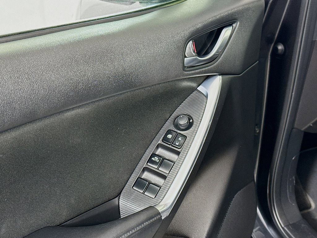 Used 2016 MAZDA CX-5 Touring image 17