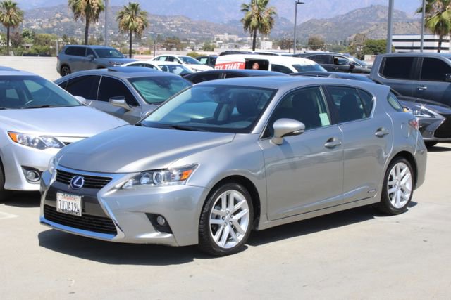 Used 2017 Lexus CT 200h FWD image 3
