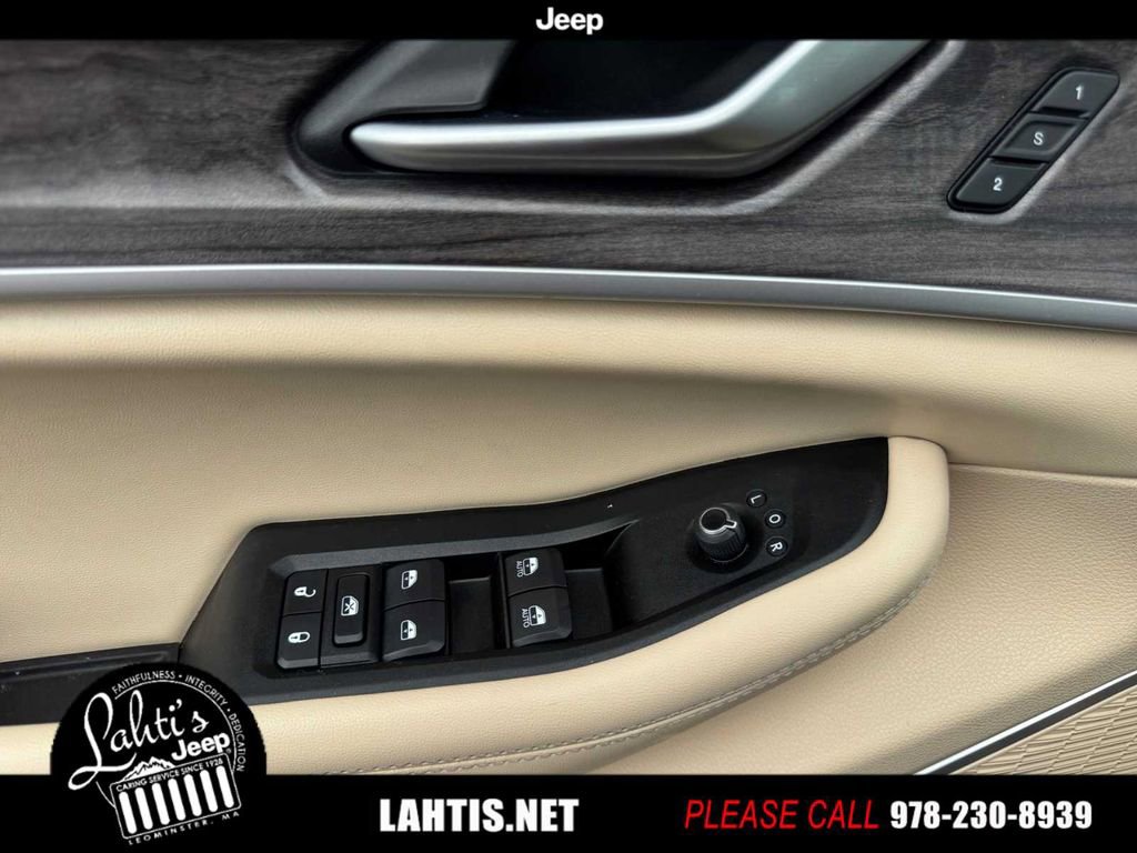 Certified 2023 Jeep Grand Cherokee 4WD 4xe image 27