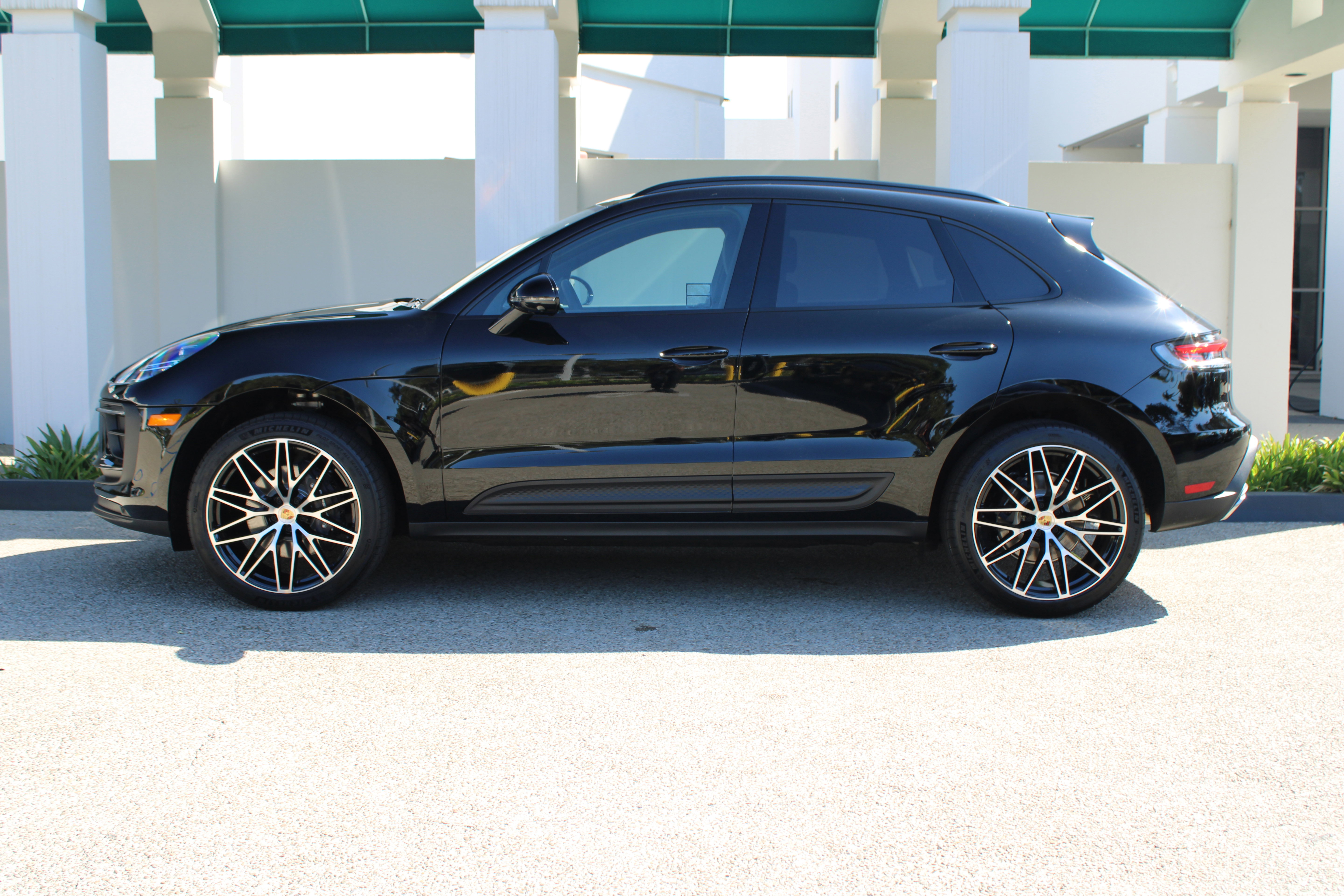 New 2026 Porsche Macan image 2
