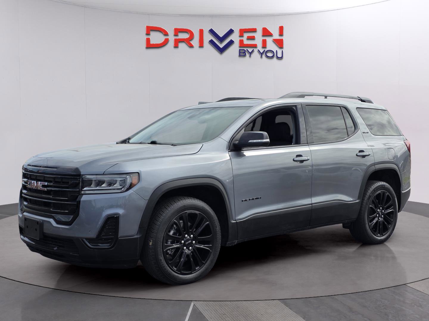 Used 2021 GMC Acadia SLE w/ Driver Convenience Package image 1