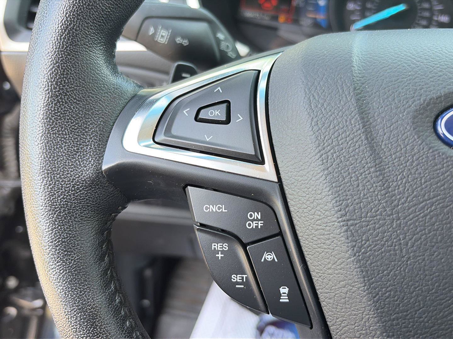 Used 2019 Ford Edge SEL w/ Equipment Group 201A AWD/4WD image 17