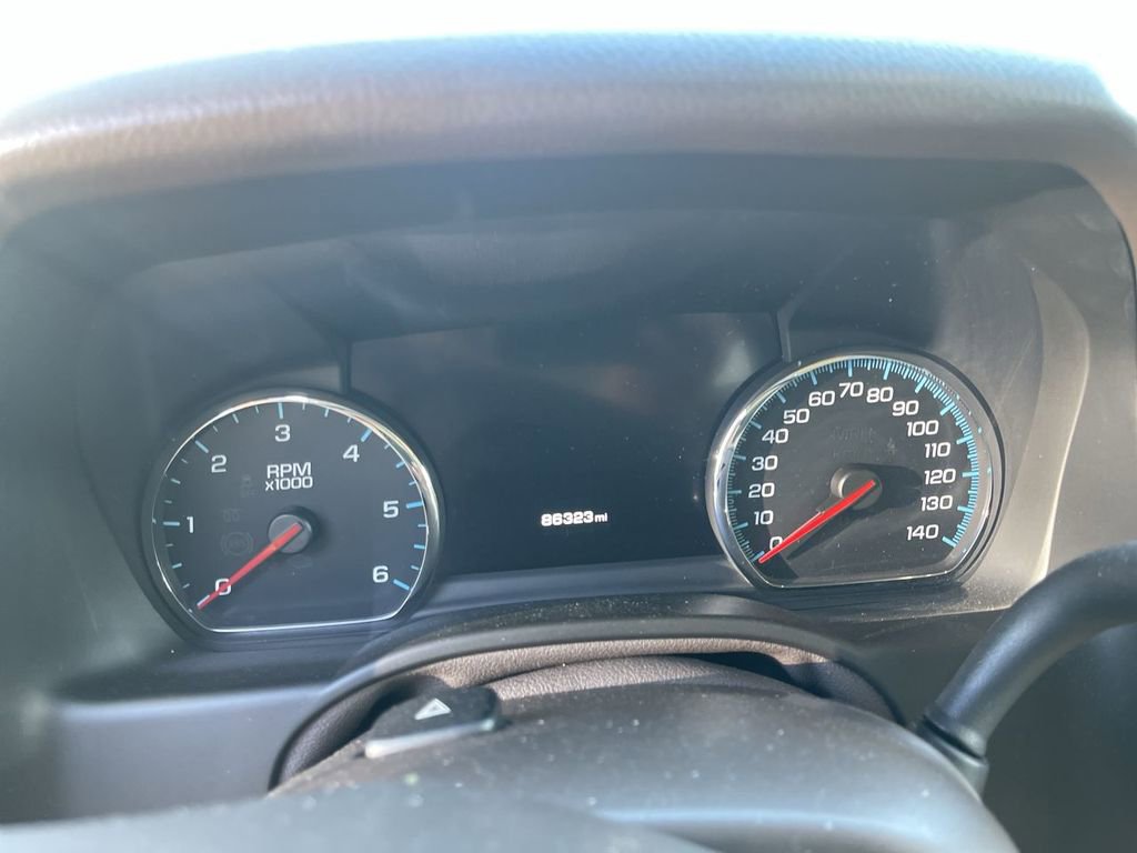 Used 2018 GMC Yukon Denali w/ Open Road Package AWD/4WD image 5