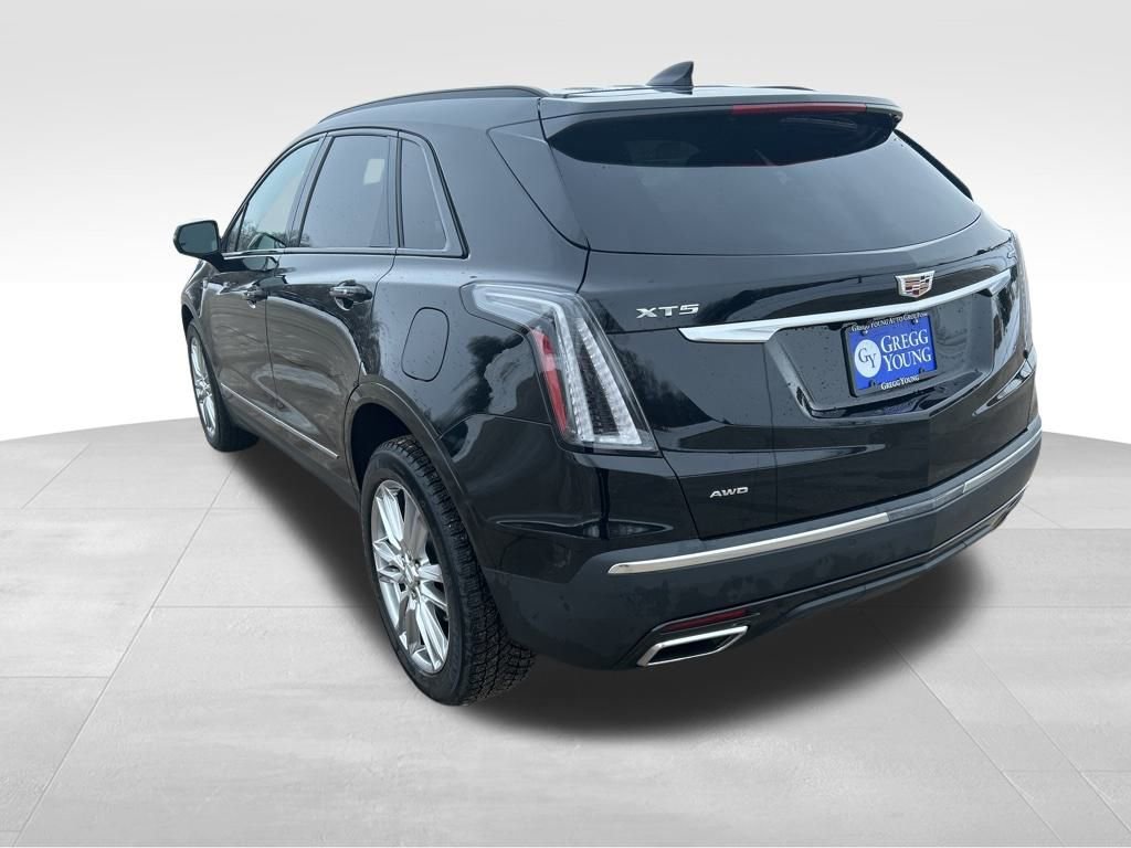 Used 2023 Cadillac XT5 Sportv image 3