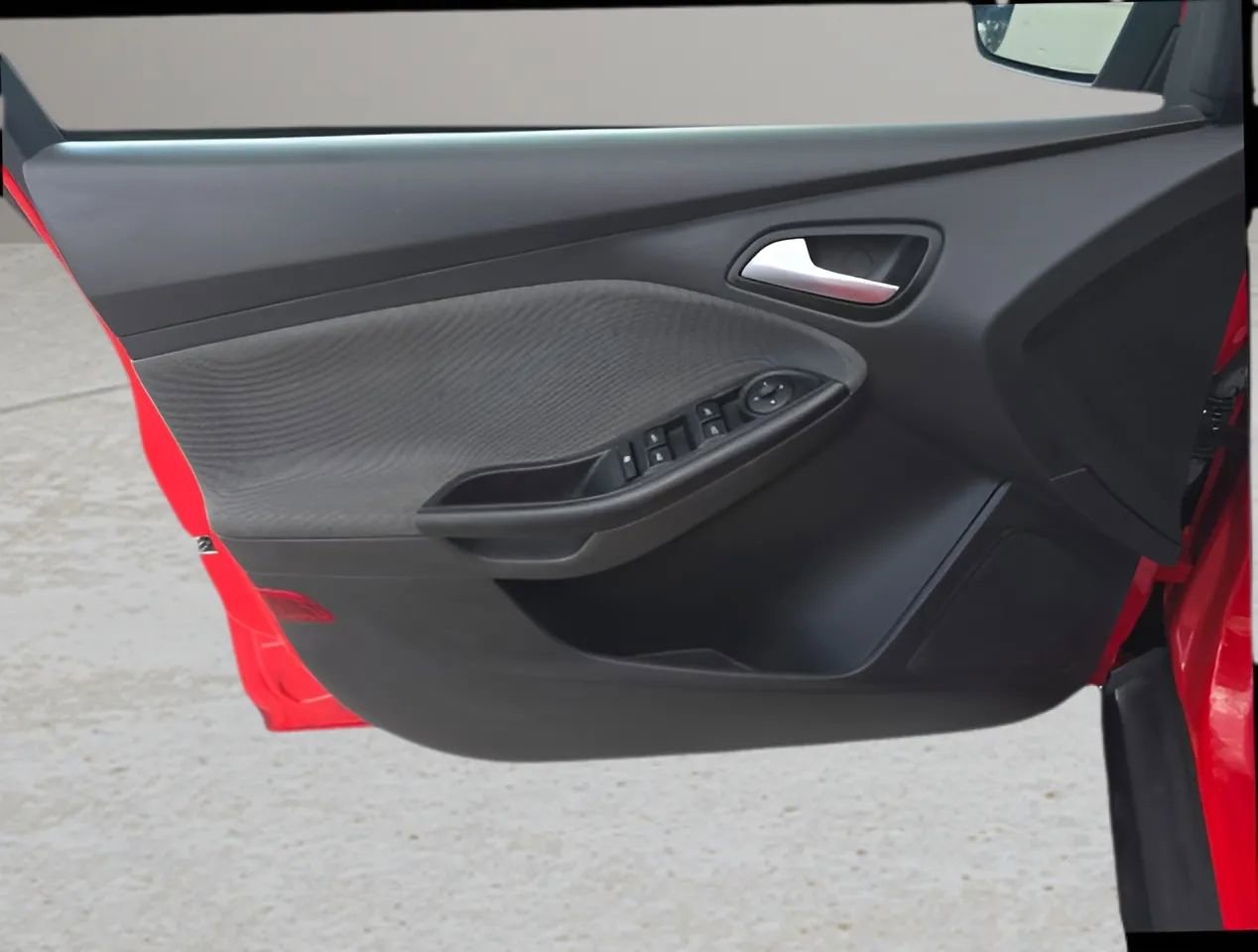 Used 2012 Ford Focus SE FWD image 7