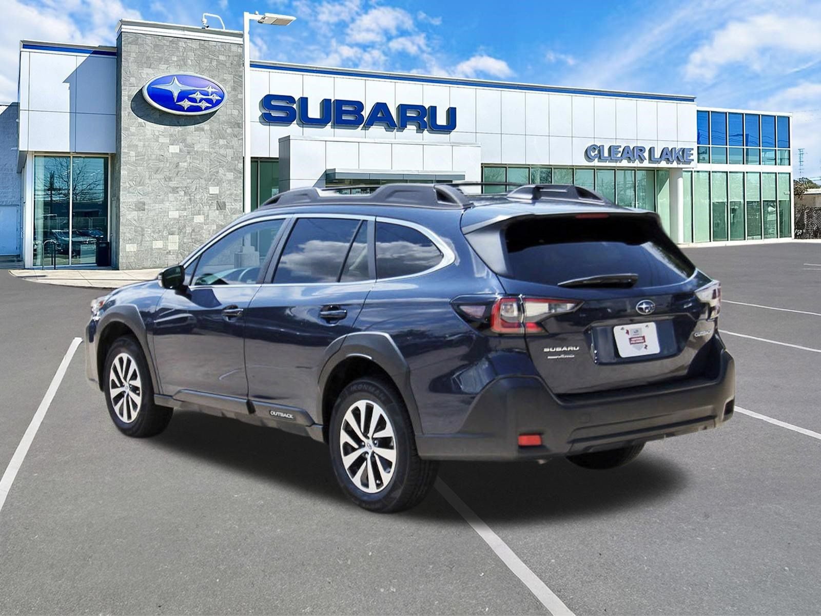 Certified 2024 Subaru Outback Premium w/ Popular Package #1A AWD/4WD image 4