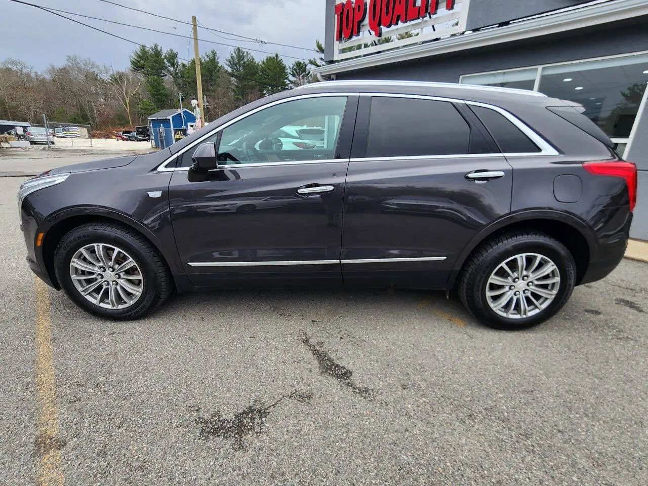 Used 2017 Cadillac XT5 Luxury w/ Driver Awareness Package image 8