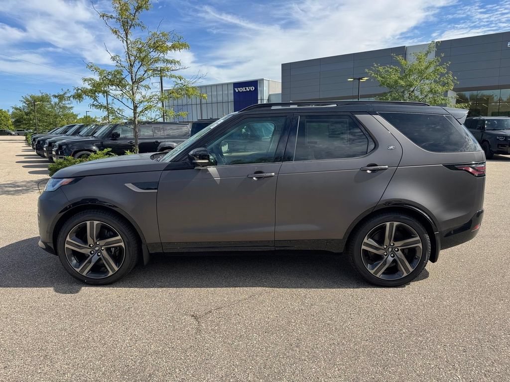 New 2026 Land Rover Discovery Limited Edition AWD/4WD image 2