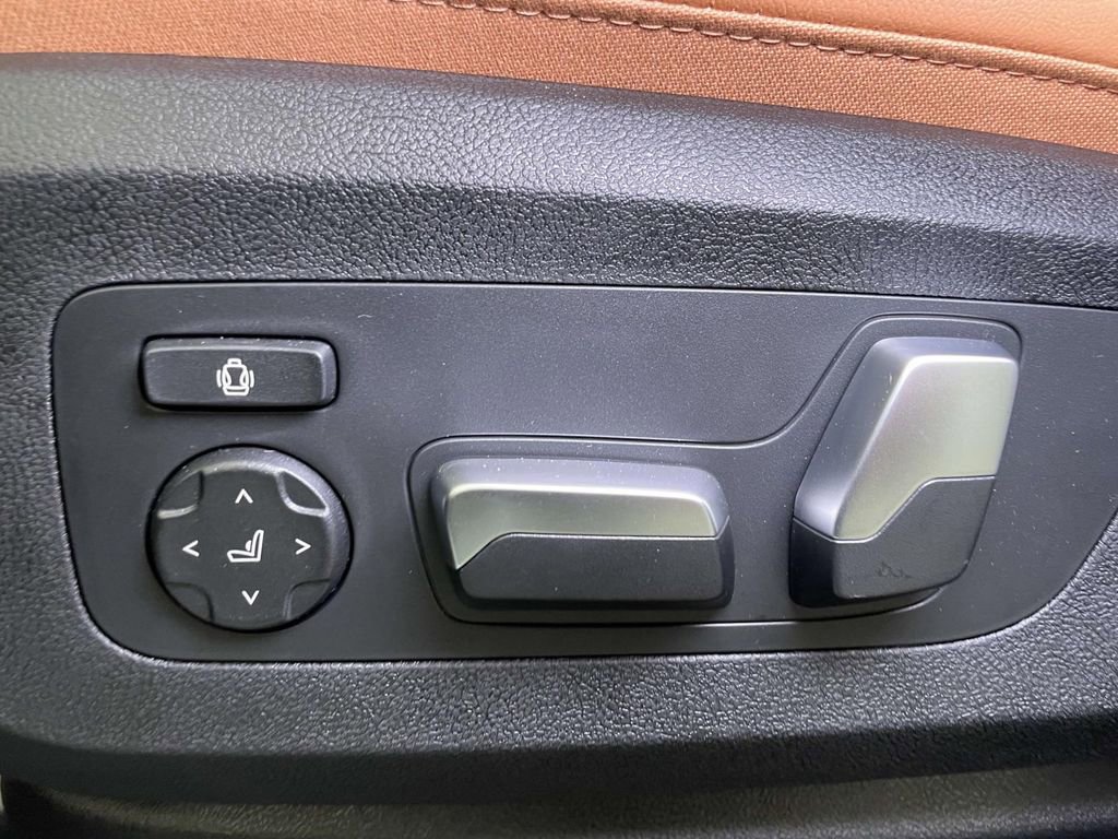 New 2026 BMW X5 xDrive40i AWD/4WD image 14
