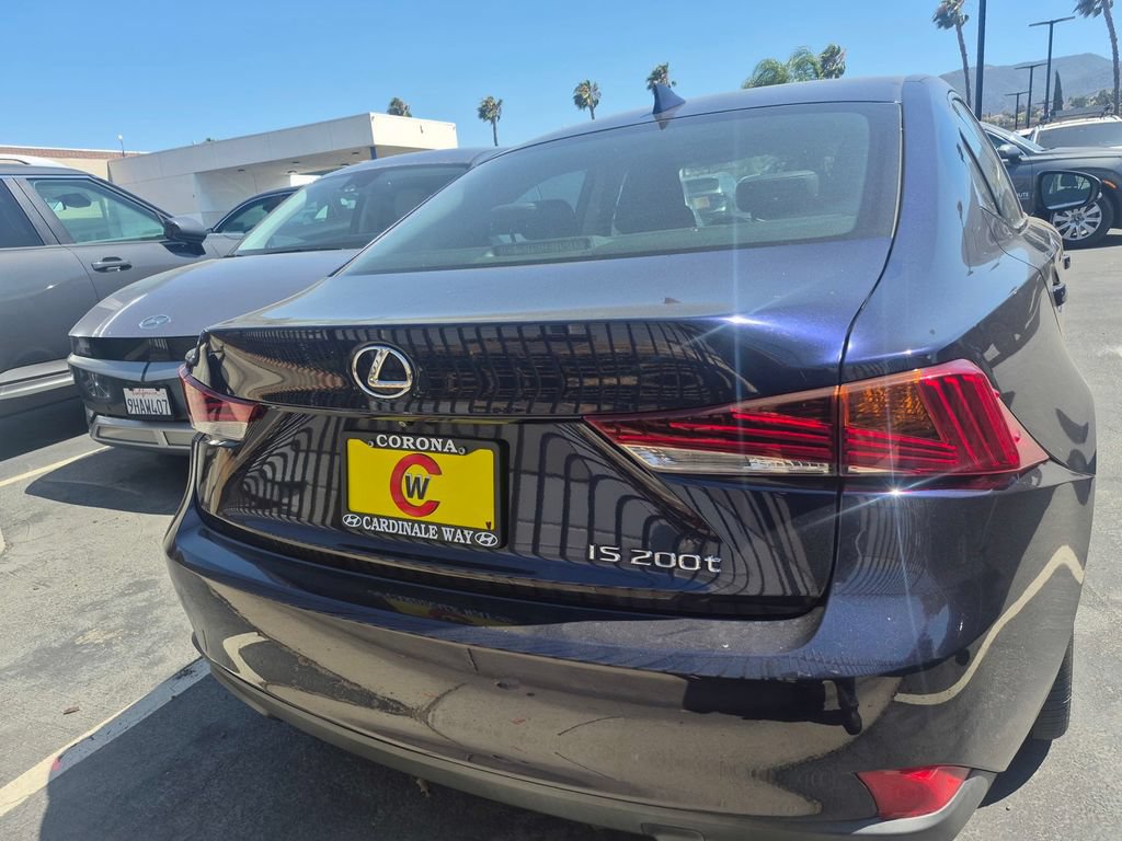 Used 2017 Lexus IS 200t RWD image 6