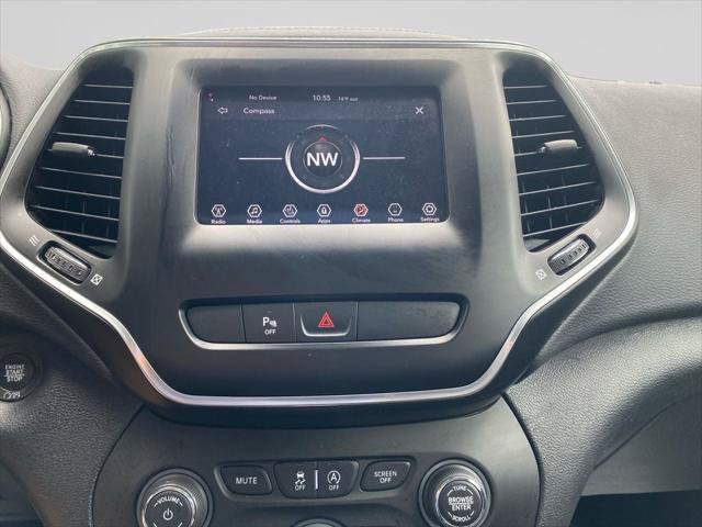 Certified 2020 Jeep Cherokee Latitude Plus w/ Cold Weather Group AWD/4WD image 26