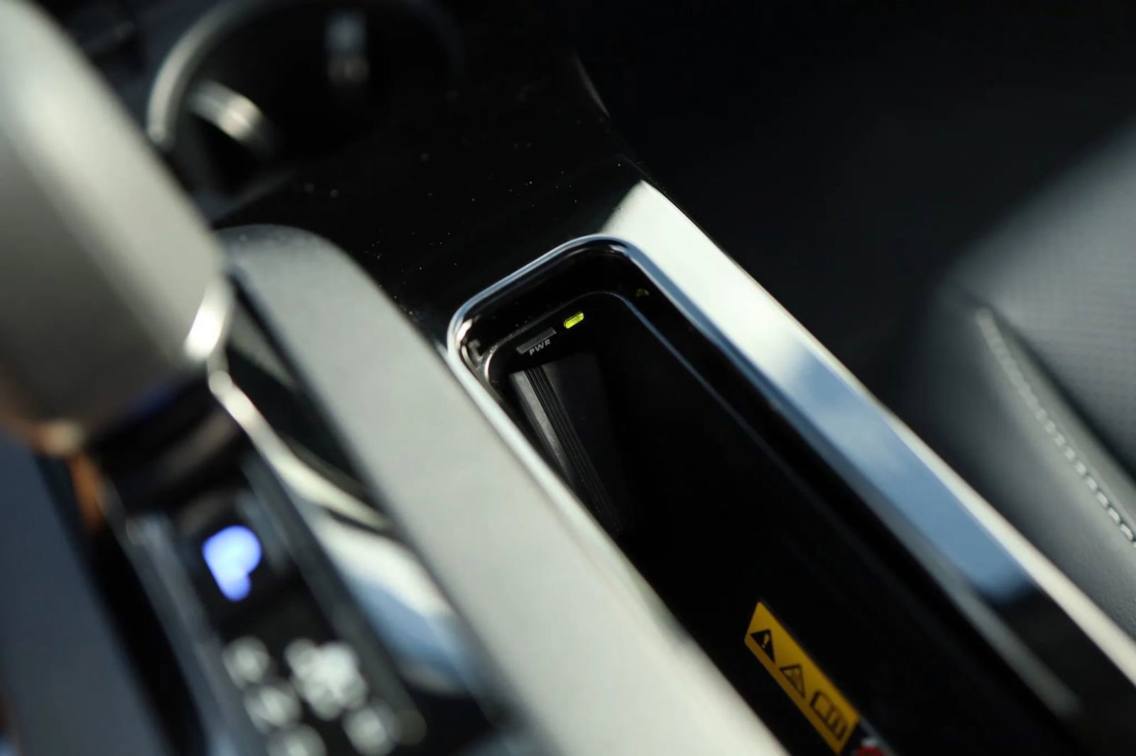 Used 2024 Toyota Prius Limited image 30