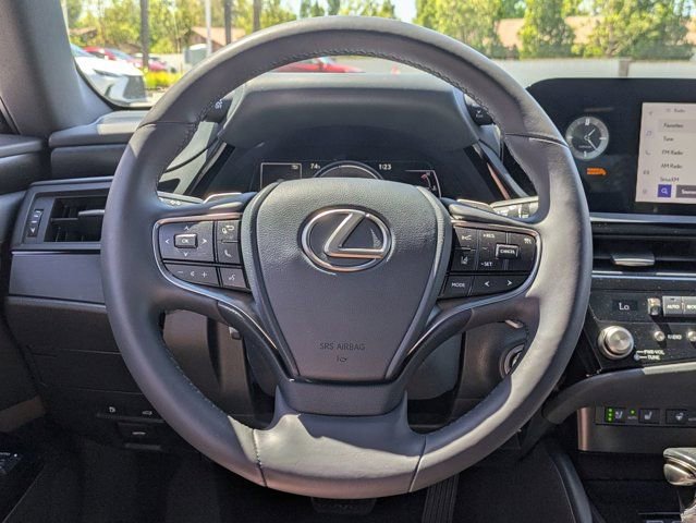 Used 2023 Lexus ES 300h w/ Premium Package FWD image 16