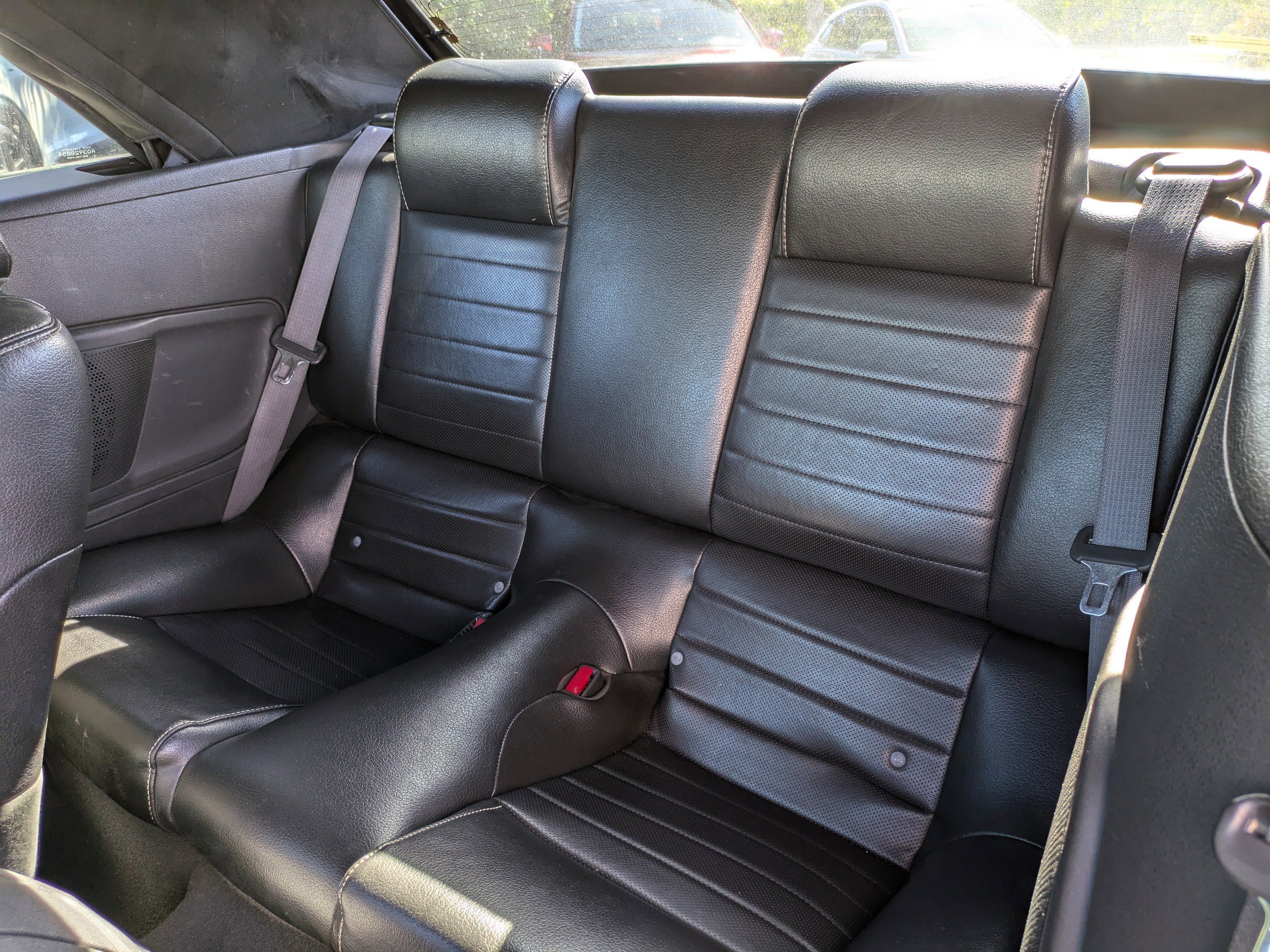 Used 2010 Ford Mustang GT Premium image 15