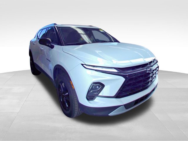 Used 2024 Chevrolet Blazer LT w/ Convenience Package FWD image 4
