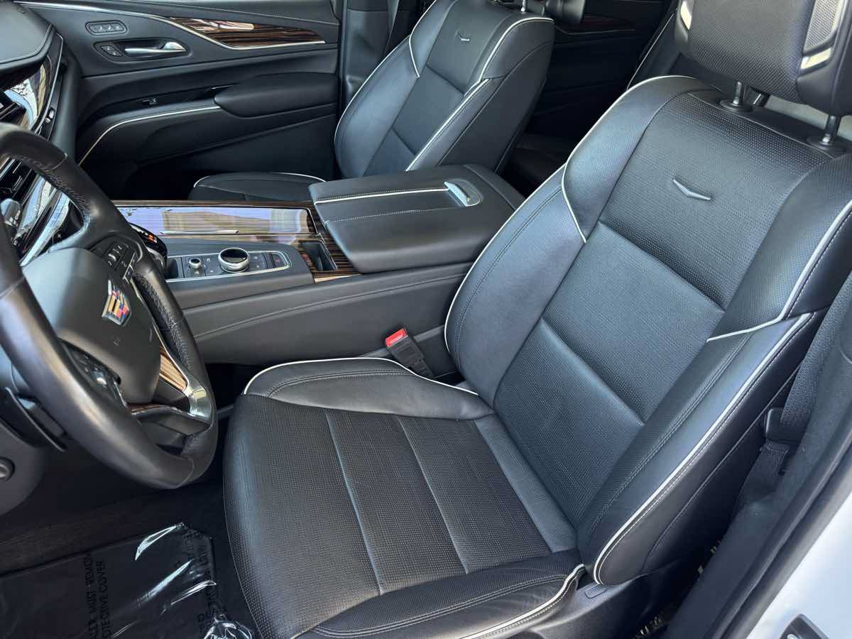 Used 2021 Cadillac Escalade Premium Luxury w/ Driver Assist Tech Package AWD/4WD image 19
