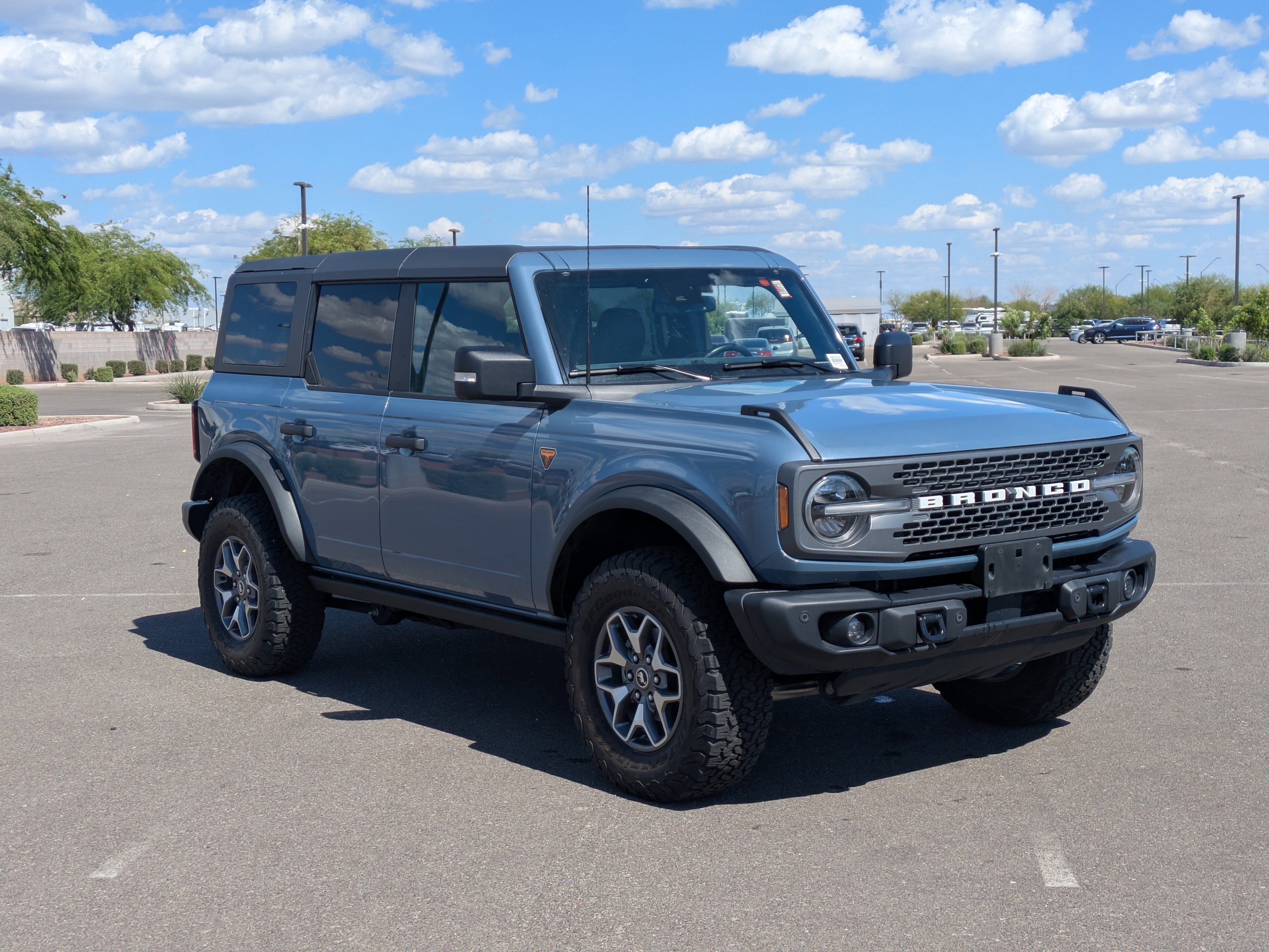 Used 2023 Ford Bronco Badlands image 7