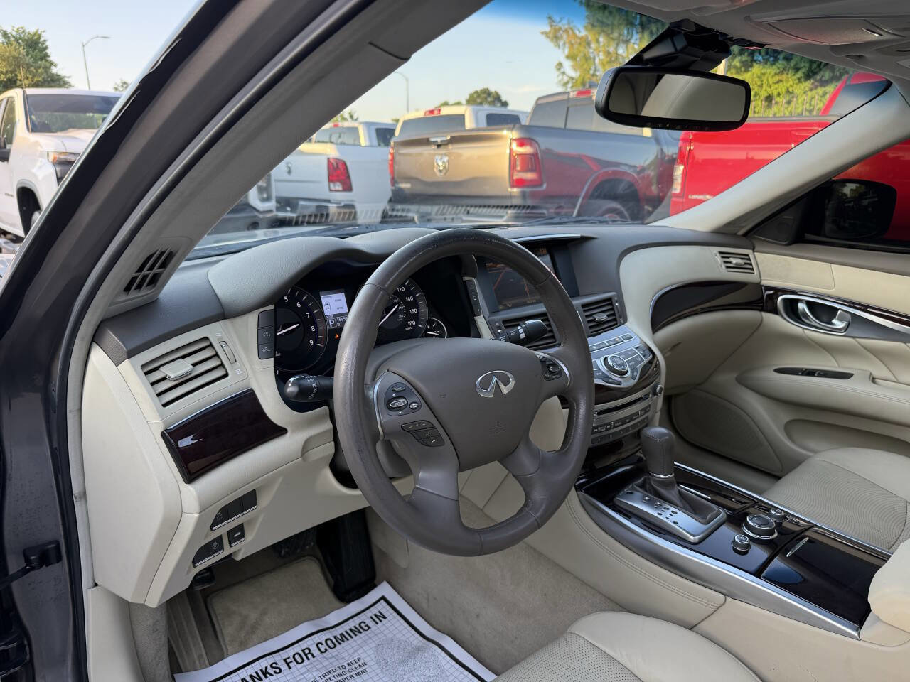 Used 2012 INFINITI M37 w/ Premium Pkg RWD image 6