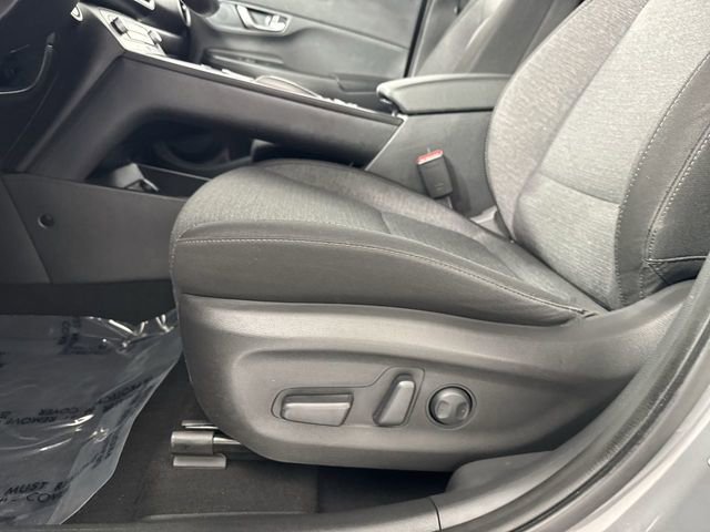 Used 2023 Hyundai Kona SEL w/ Cargo Package FWD image 21