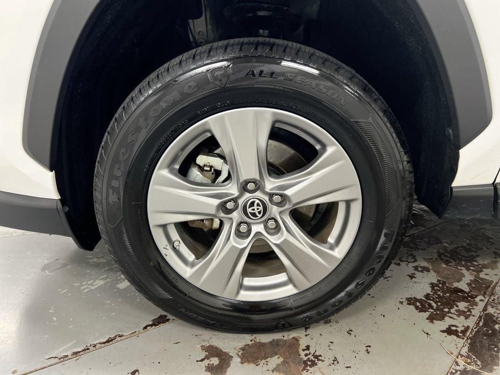 Used 2024 Toyota RAV4 LE AWD/4WD image 26