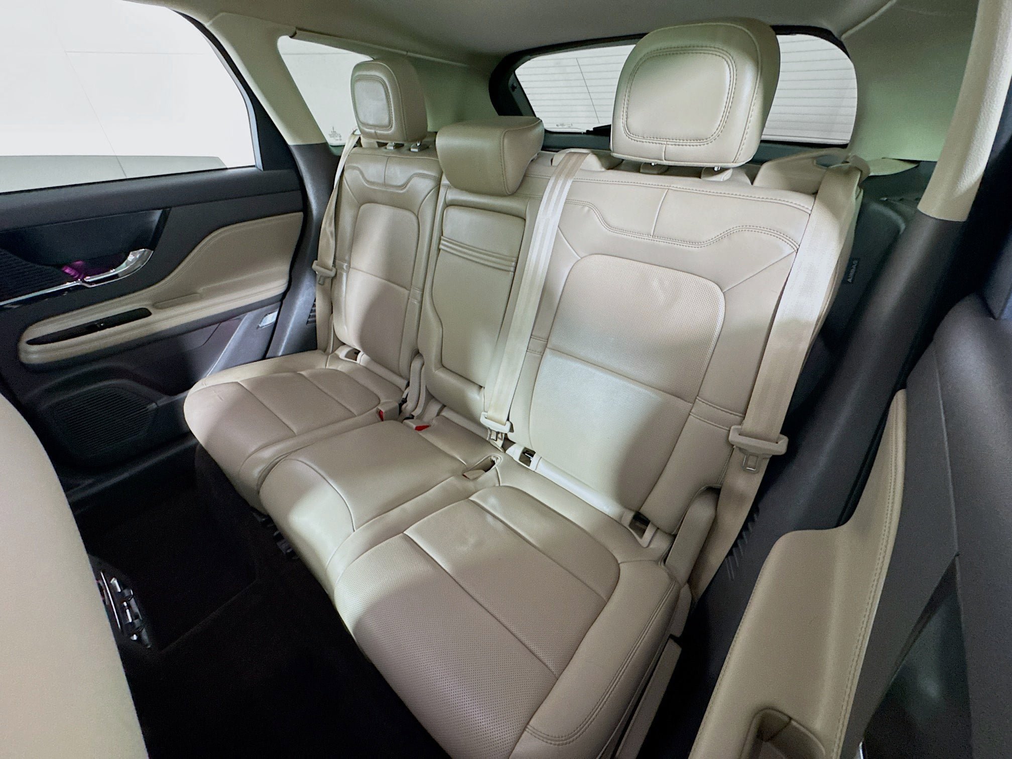 Used 2022 Lincoln Corsair AWD w/ Premium Package image 23