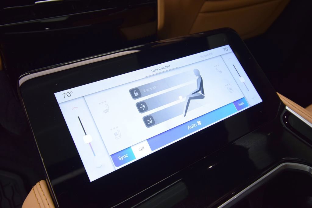 Used 2025 Jeep Grand Wagoneer Series III image 46