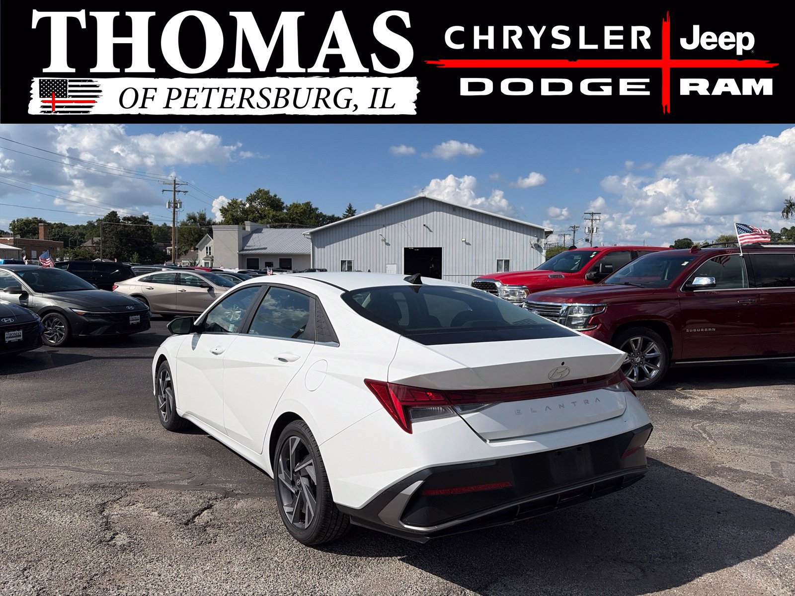 Used 2025 Hyundai Elantra SEL FWD image 5