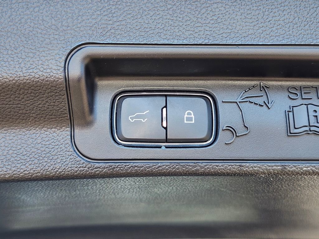 Used 2020 Ford Explorer ST w/ Premium Technology Package image 36