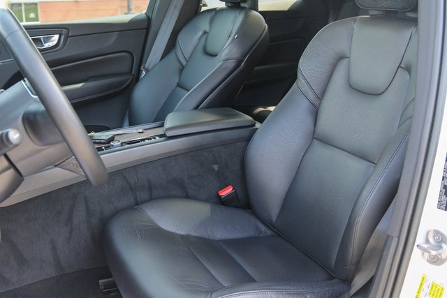 Used 2023 Volvo XC60 B5 Plus w/ Climate Package image 15