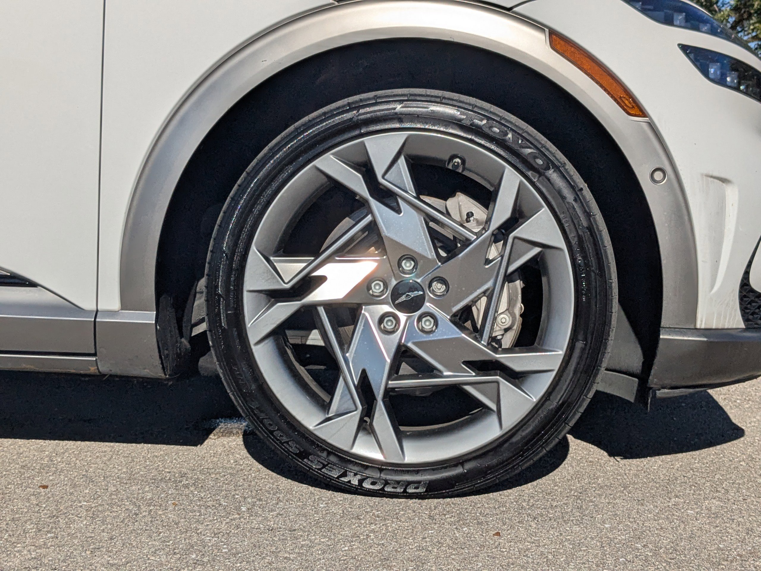 Used 2023 Genesis GV60 Performance image 13